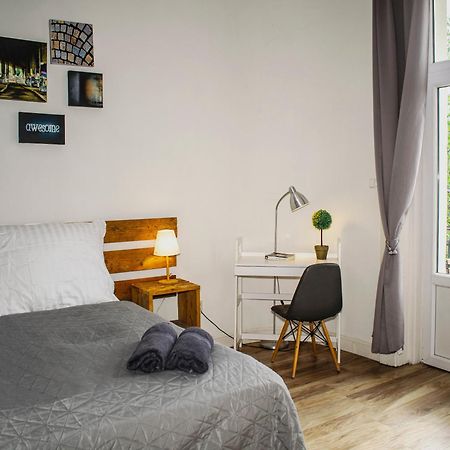 3 Room Apartment In The Beautiful Street Budapest Exteriör bild