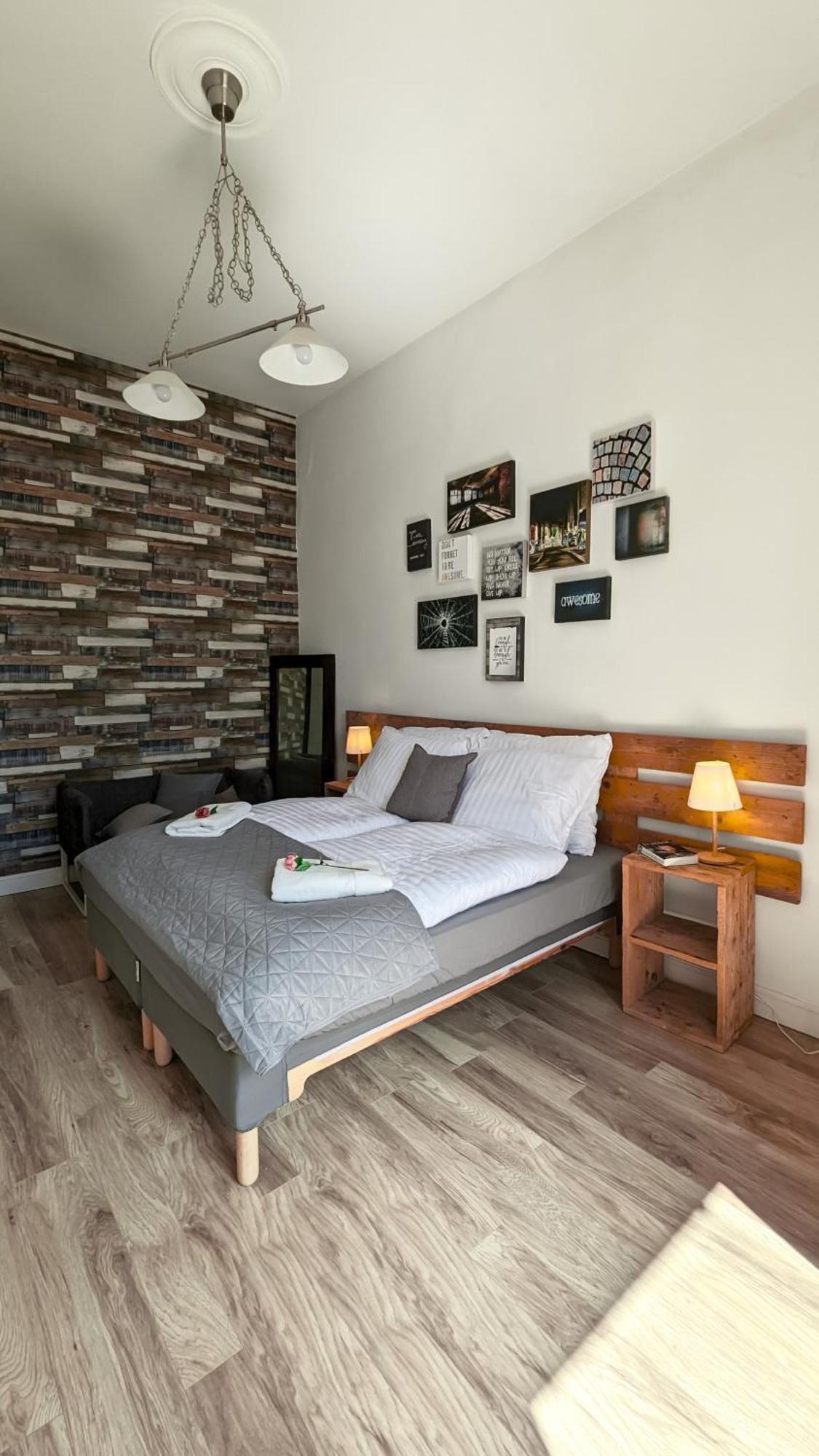 3 Room Apartment In The Beautiful Street Budapest Exteriör bild