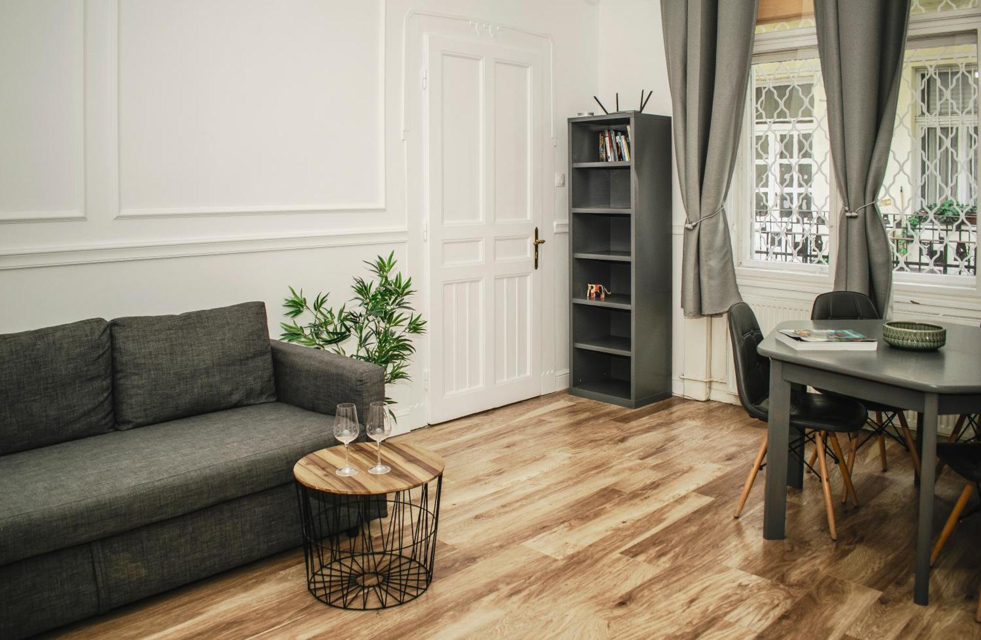3 Room Apartment In The Beautiful Street Budapest Exteriör bild