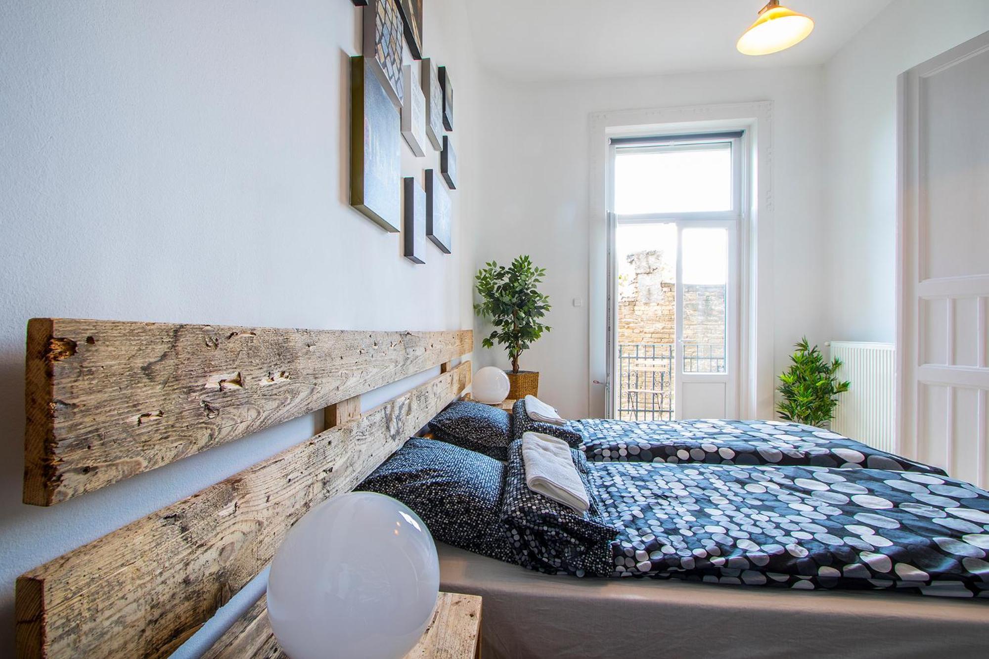 3 Room Apartment In The Beautiful Street Budapest Exteriör bild