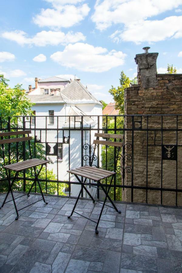 3 Room Apartment In The Beautiful Street Budapest Exteriör bild